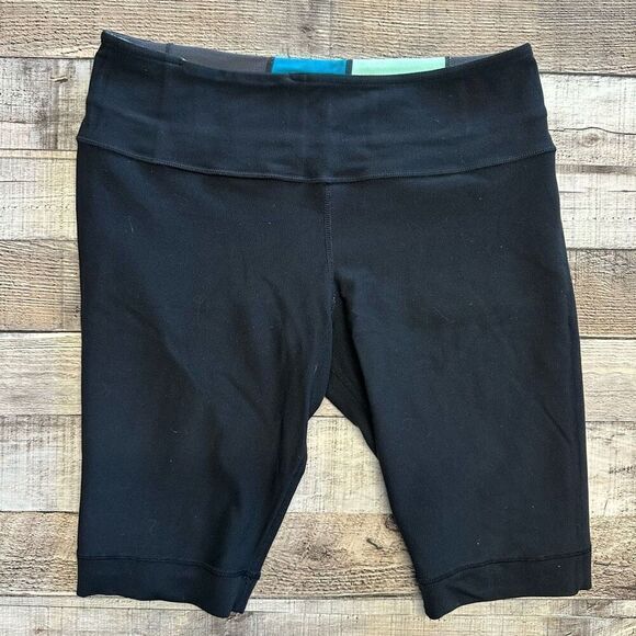 Size 6 Lululemon Groove Crop Reversible Black Blue Workout Yoga Biker Shorts - Picture 4 of 9